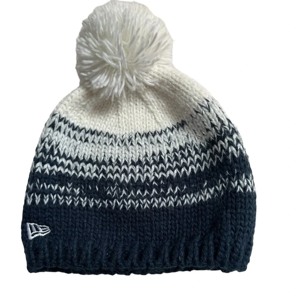 New England Patriots NFL New Era Winter Hat with Pom, Ladies